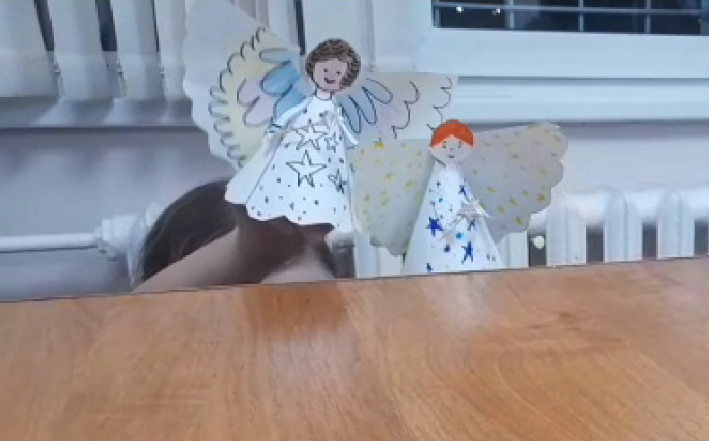 Мастер-класс по изготовлению новогодних украшений прошел в Центре по работе с населением и общественными объединениями на улице Баумана, 232