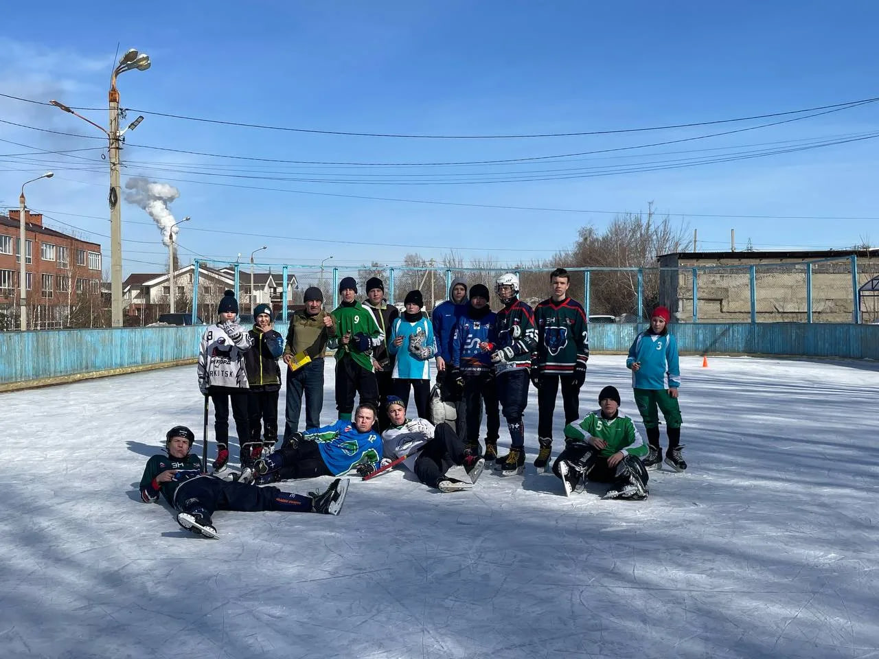 Сезон хоккея закрыли в микрорайоне Берёзовый Ленинского округа