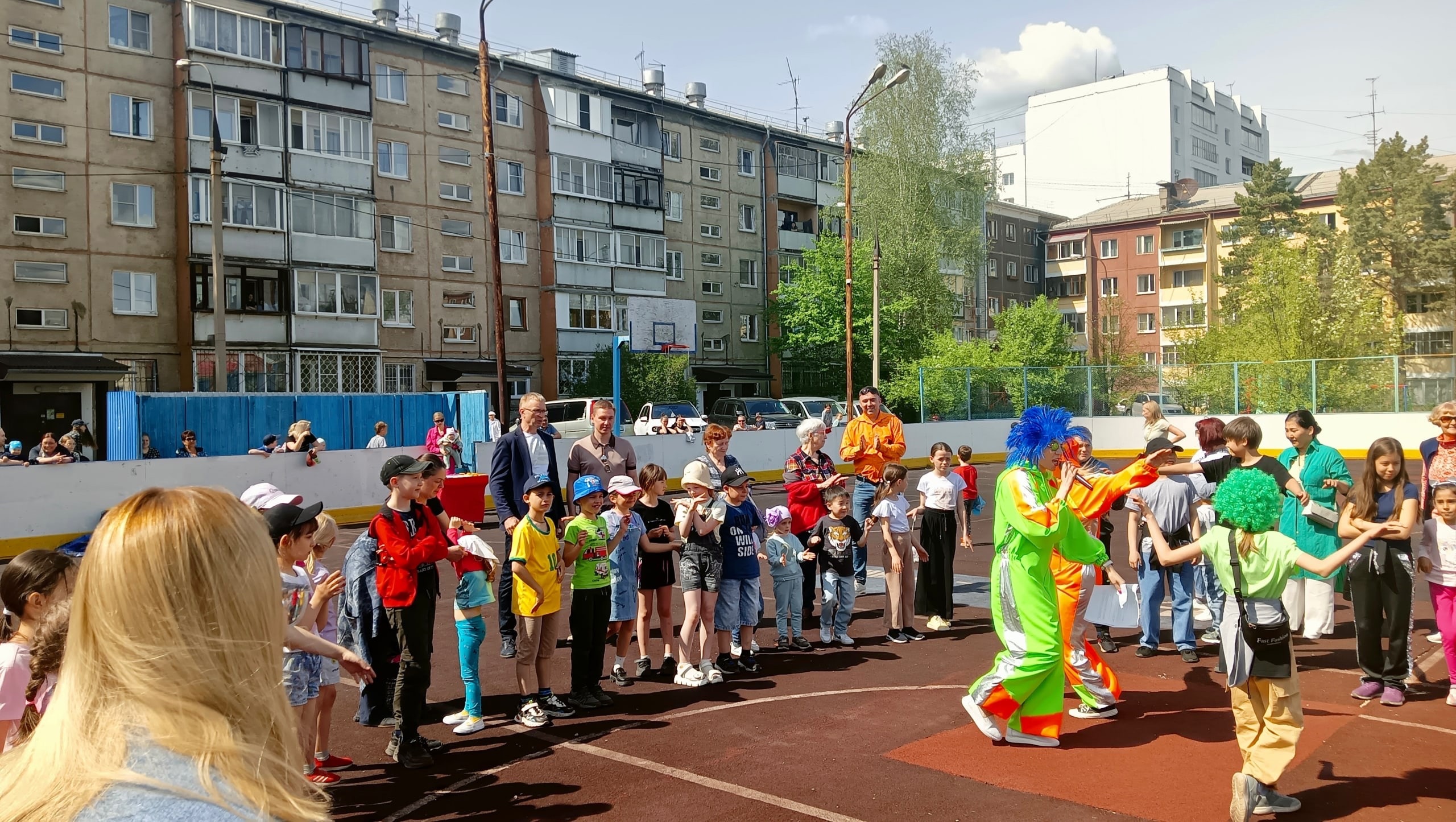 Депутаты Думы Октябрьского района организовали в своих округах праздники в честь Дня защиты детей 