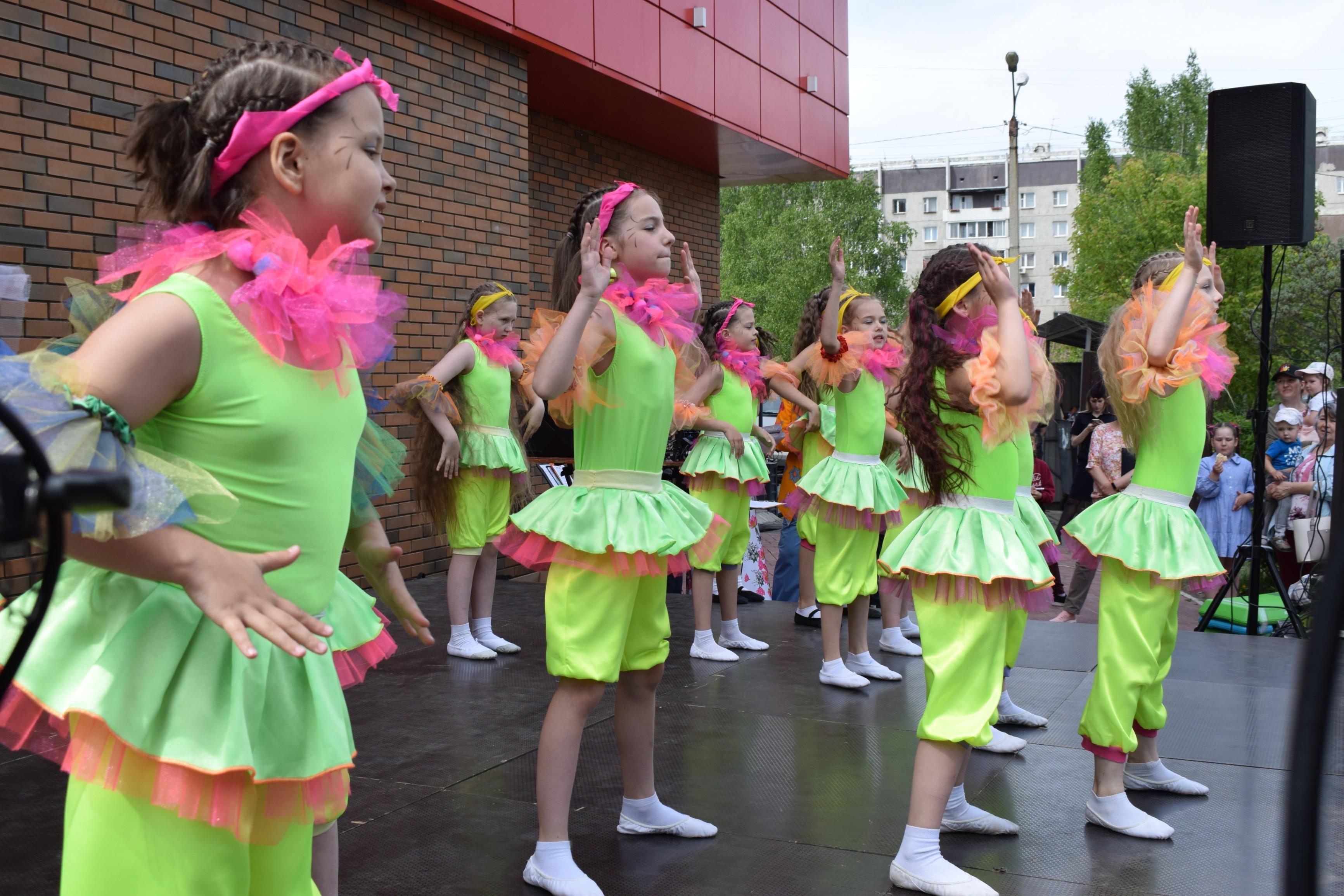 В избирательных округах депутатов Думы Иркутска пройдут детские праздники