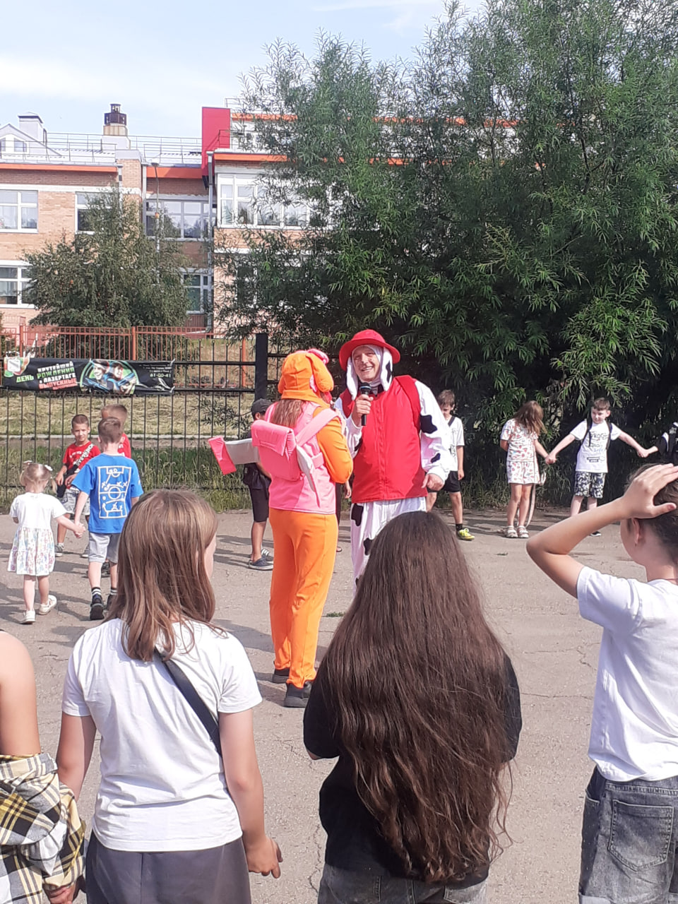 В роще «Берёзка» состоялось большое мероприятие, приуроченное к Дню семьи, любви и верности