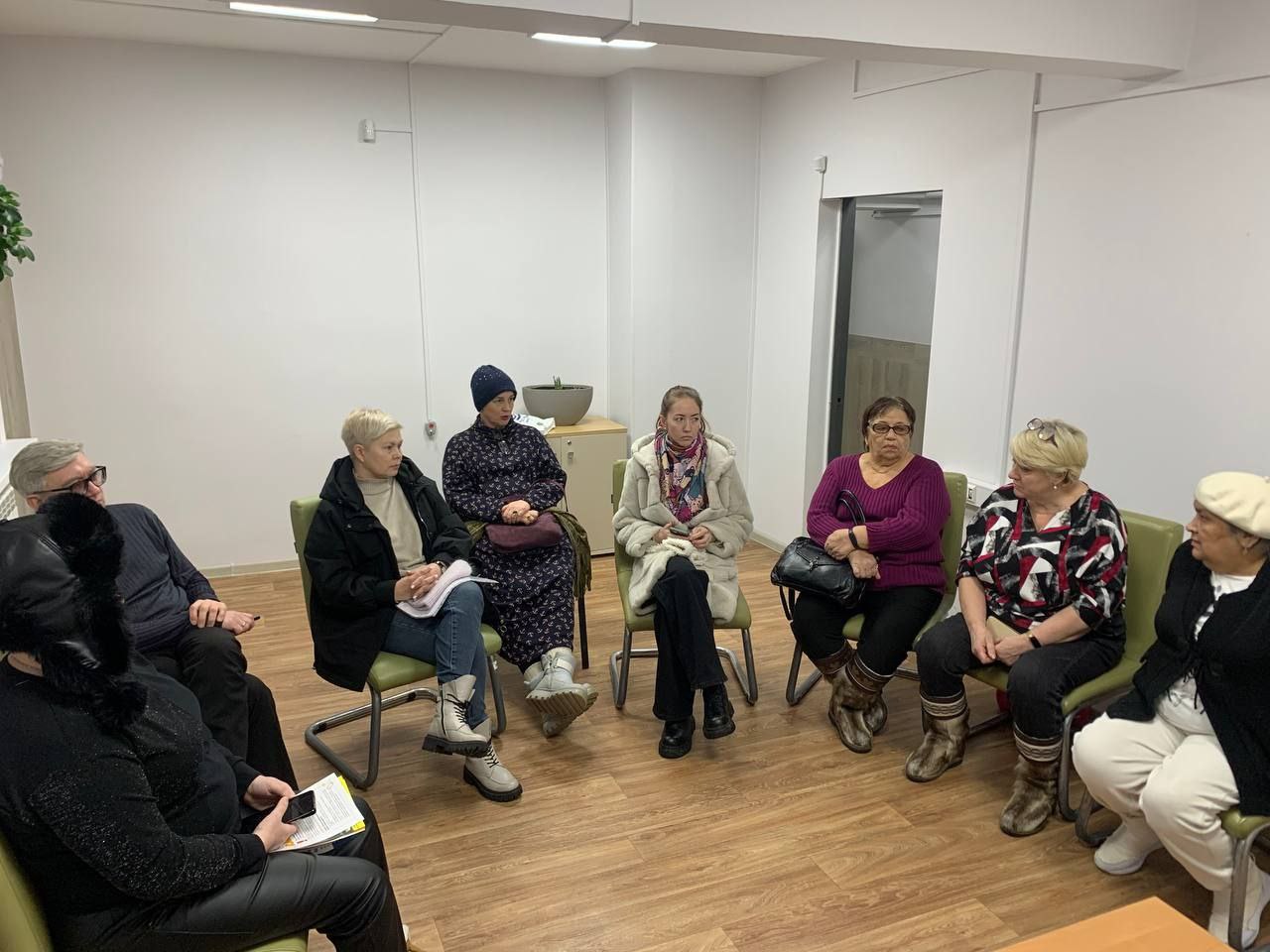 В новом Центре по работе с населением и общественными объединениями МКУ «ГОРОД» на улице Чернышевского, 17 прошло первое заседание Совета общественности. 