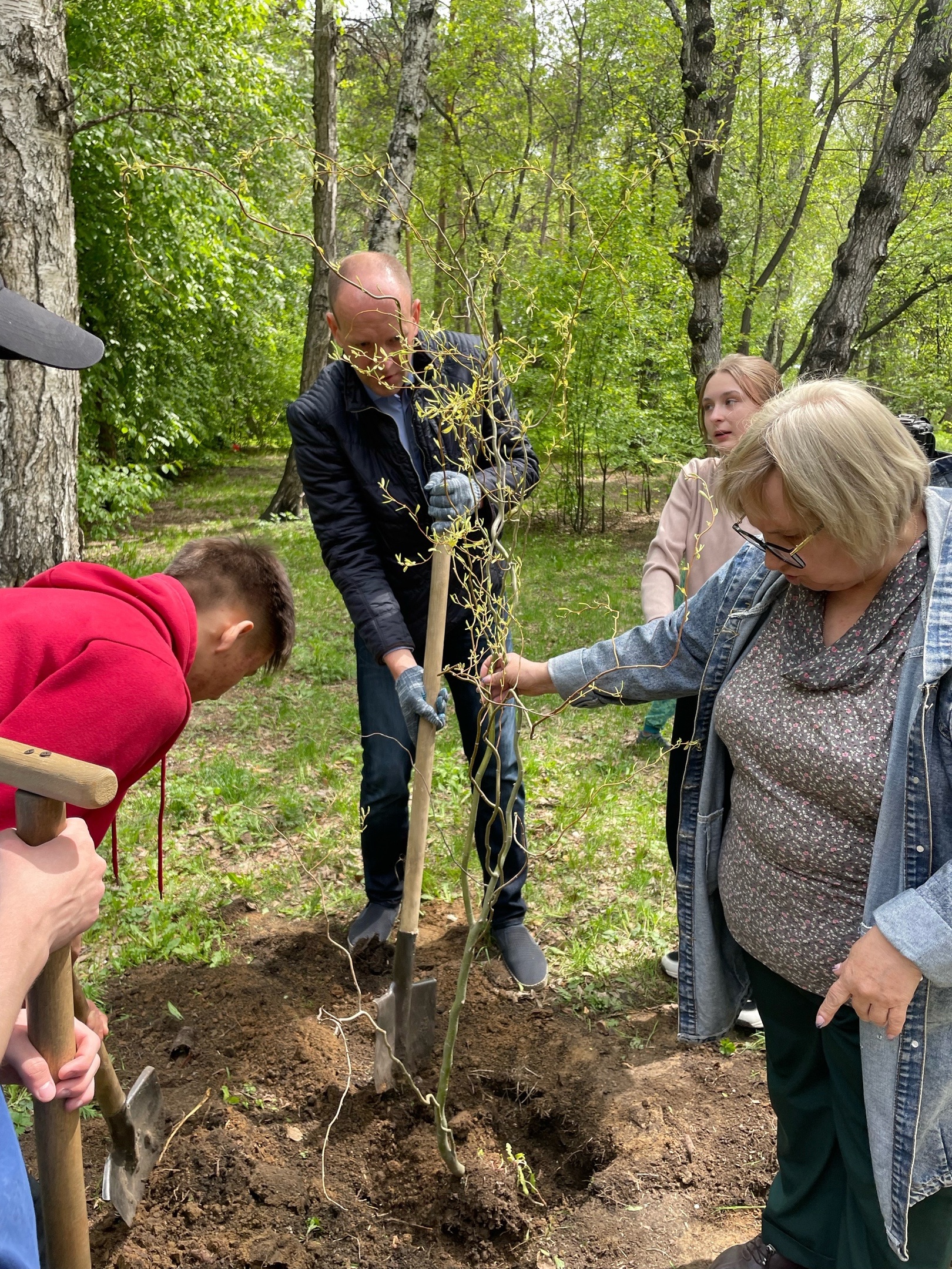 Работы по благоустройству и озеленению начались в округах депутатов Думы города Иркутска 