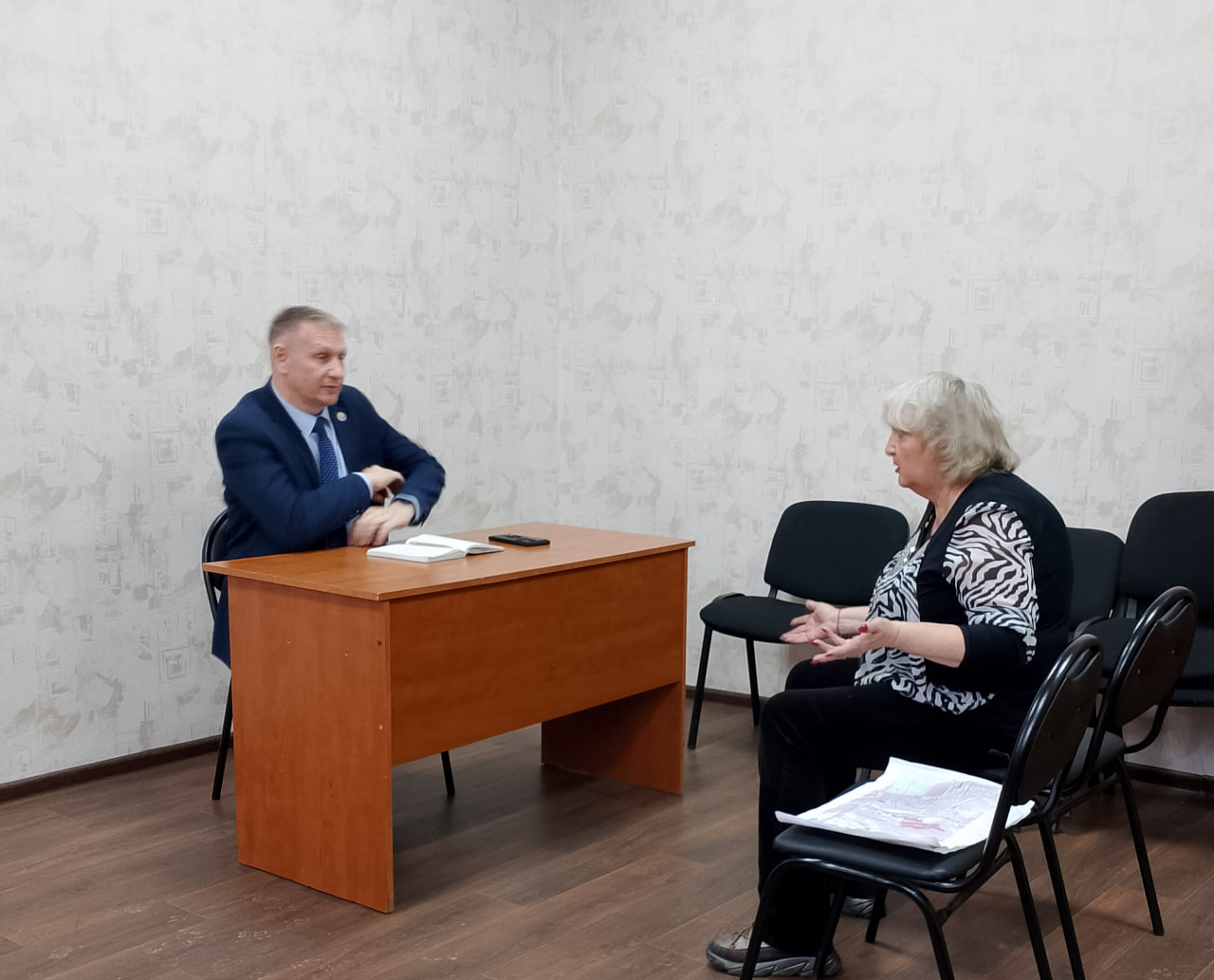 Прием граждан по проекту «Открытая мэрия» состоялся в Центре по работе с населением и общественными объединениями МКУ «ГОРОД» на улице Маяковского, 5