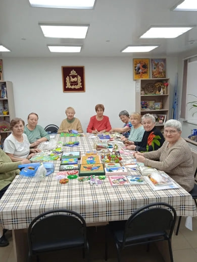 Мастер-класс по технике «Кунисайга» состоялся в Центре по работе с населением и общественными объединениями МКУ «ГОРОД» на улице Лермонтова, 323