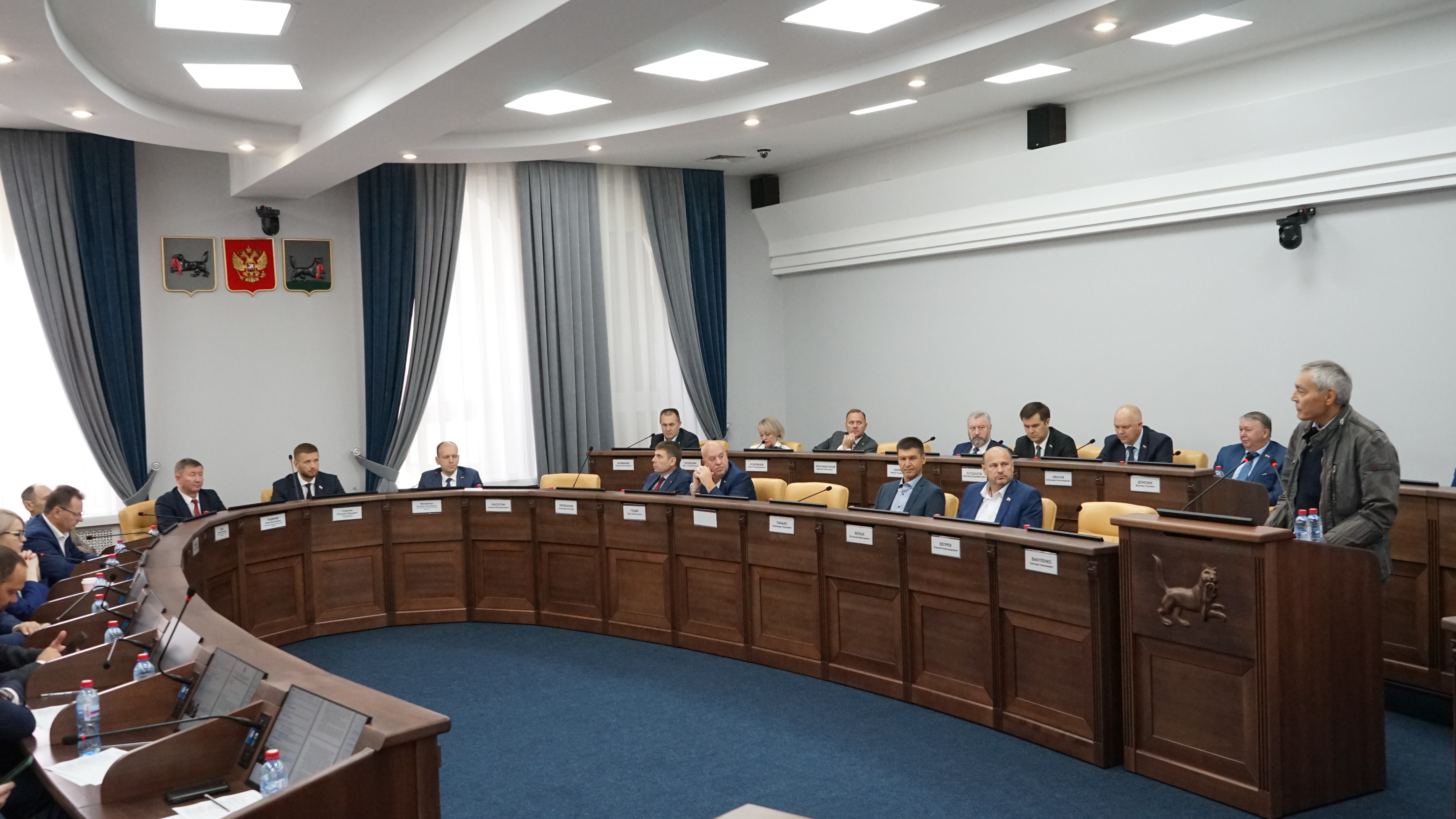 Дума областного центра присвоила звание Почетного гражданина города двум иркутянам