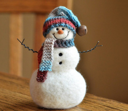 Конкурс на лучшую новогоднюю игрушку стартует в Ленинском округе Иркутска