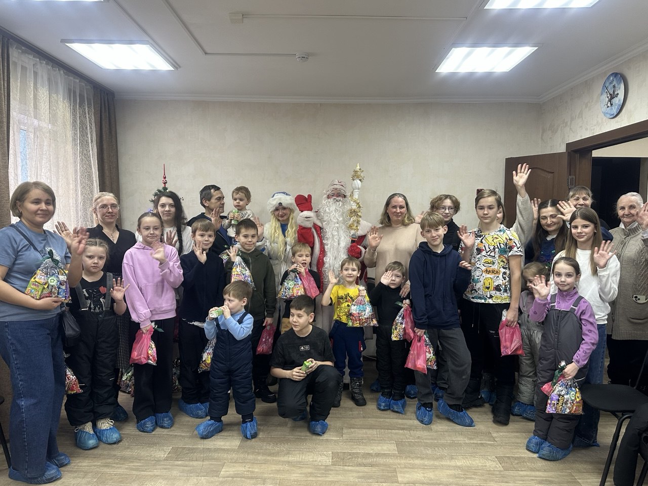 Новогодний праздник прошел в Центре по работе с населением и общественными объединениями МКУ «ГОРОД» в микрорайоне Первомайский, 23.