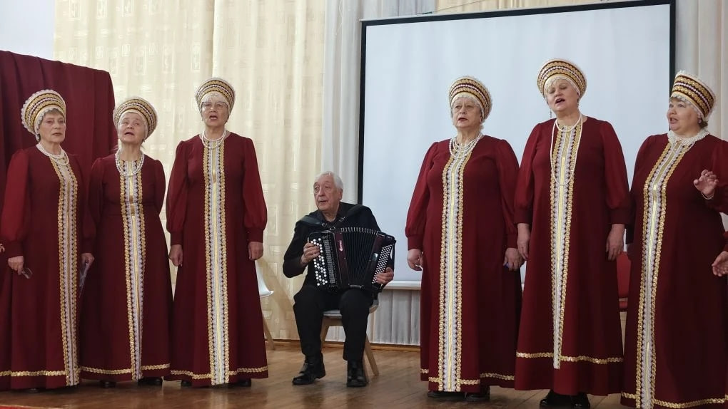 Хор «Сибирские напевы» выступил с концертом в преддверии 23 февраля и 8 марта.