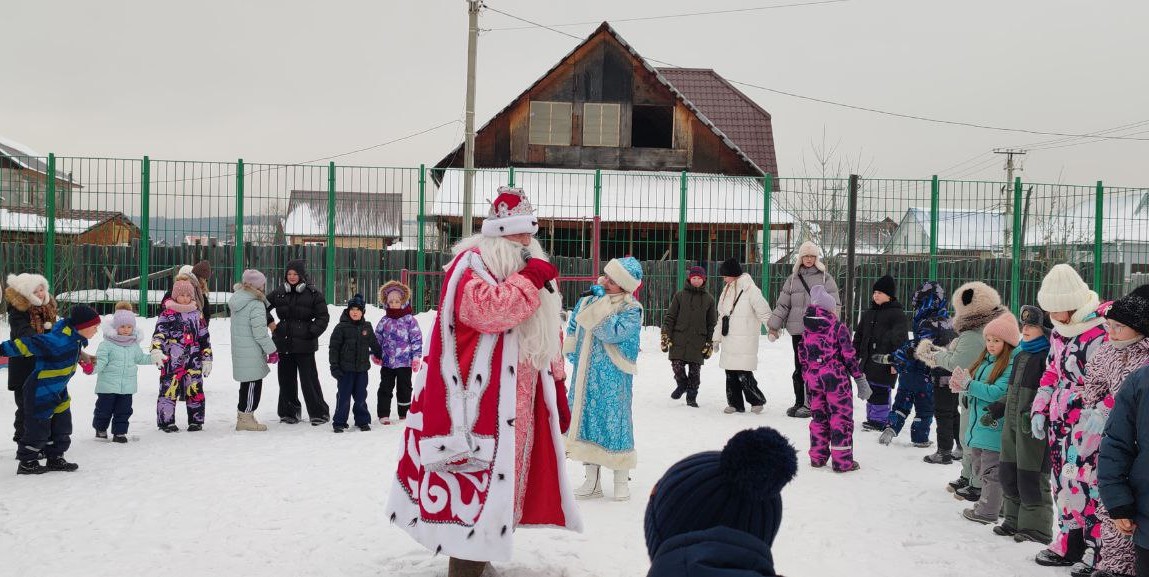 Новогоднее мероприятие прошло микрорайоне Лесной