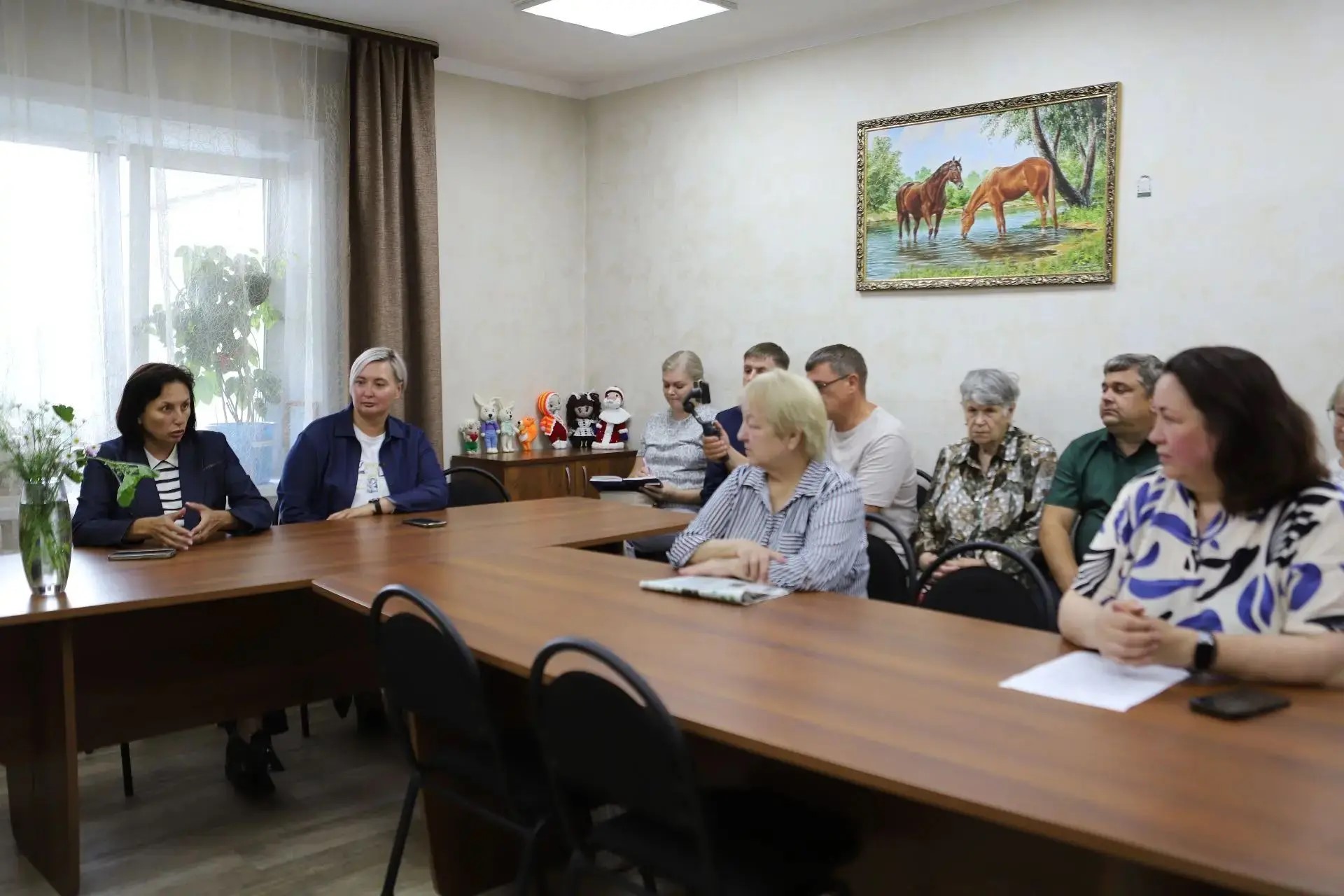 Встреча с жителями микрорайона Первомайский прошла в Центре по работе с населением Первомайский, 23. 